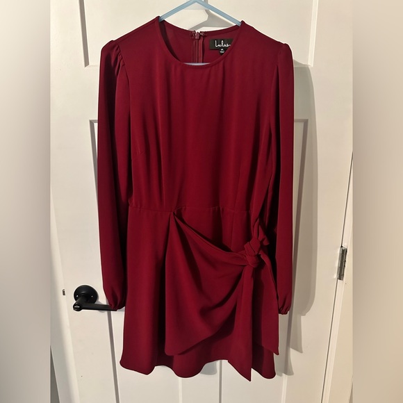 Lulu's Rich Burgundy Long Sleeve Dress - Flattering. Size M. - Picture 4 of 6